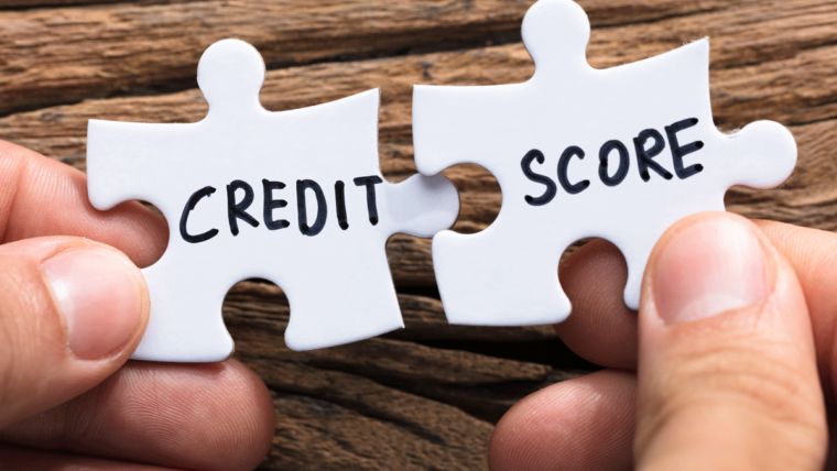 How to Keep a Good Credit Score in the UAE